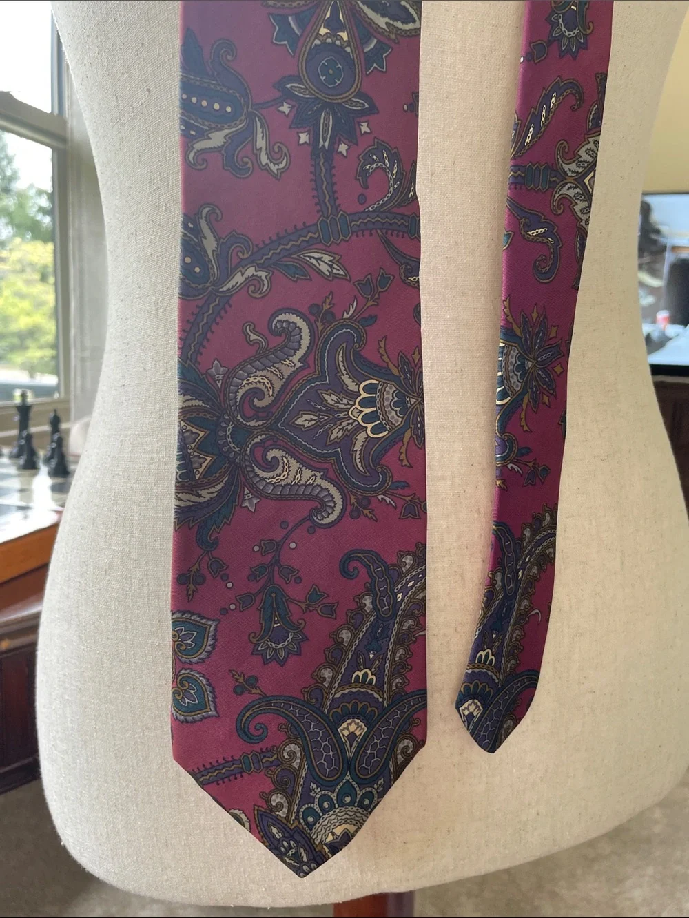 Hastings Bay Classic Burgundy Paisley Tie.